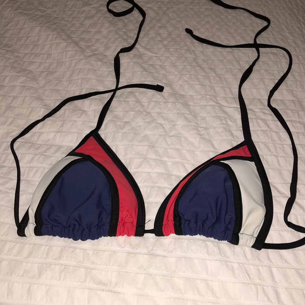 Triangle-like string bathing suit